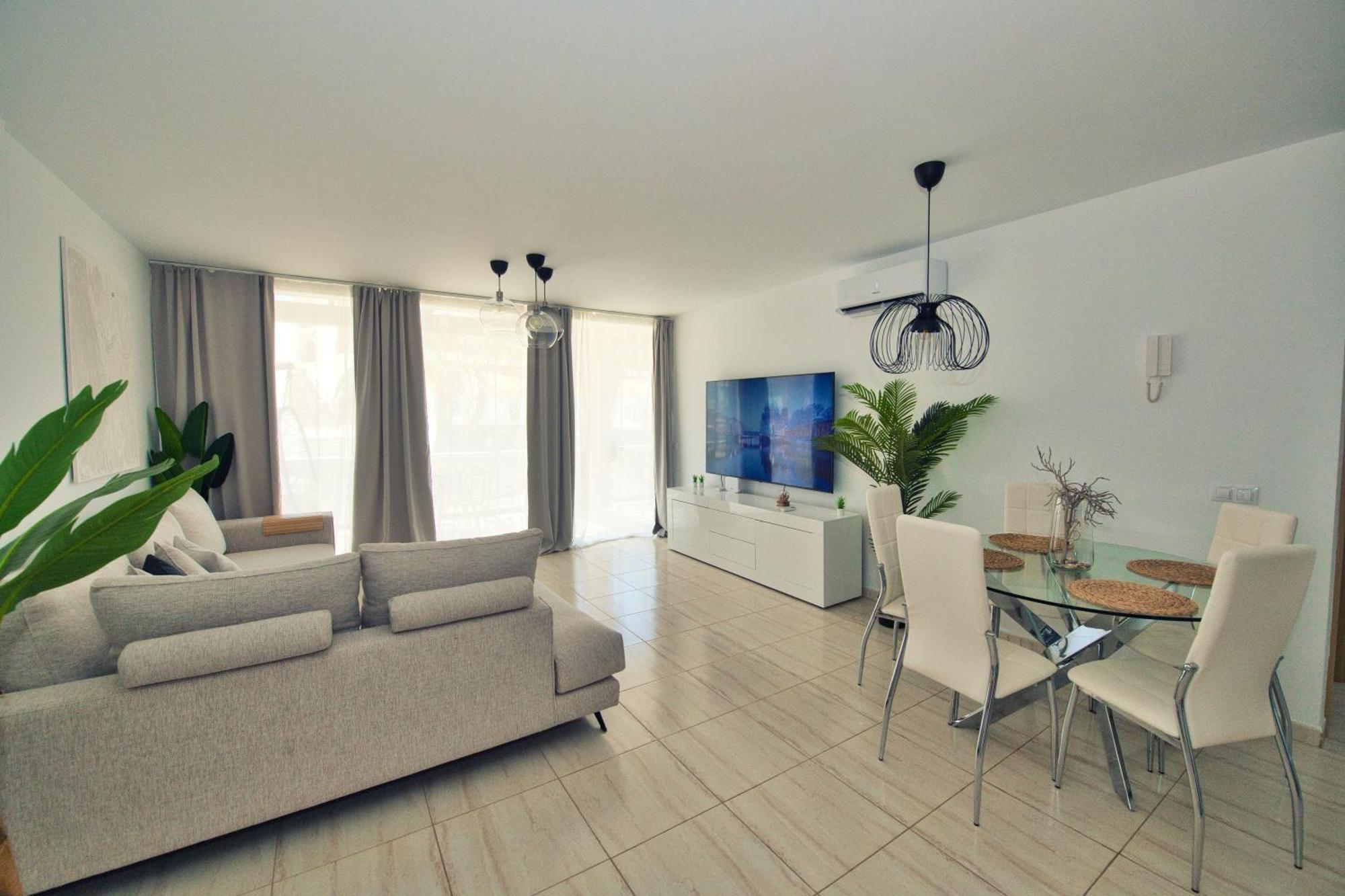 Apartament Ocean View Perfect Sunset Apartment, 4 137m2, Wifi & Bbq *