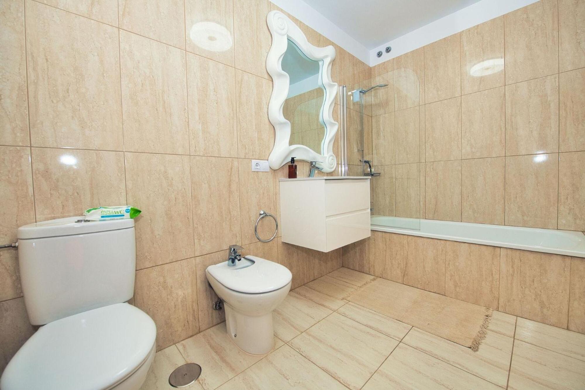 Ocean View Perfect Sunset Apartment, 4 137m2, Wifi & Bbq Apartament *