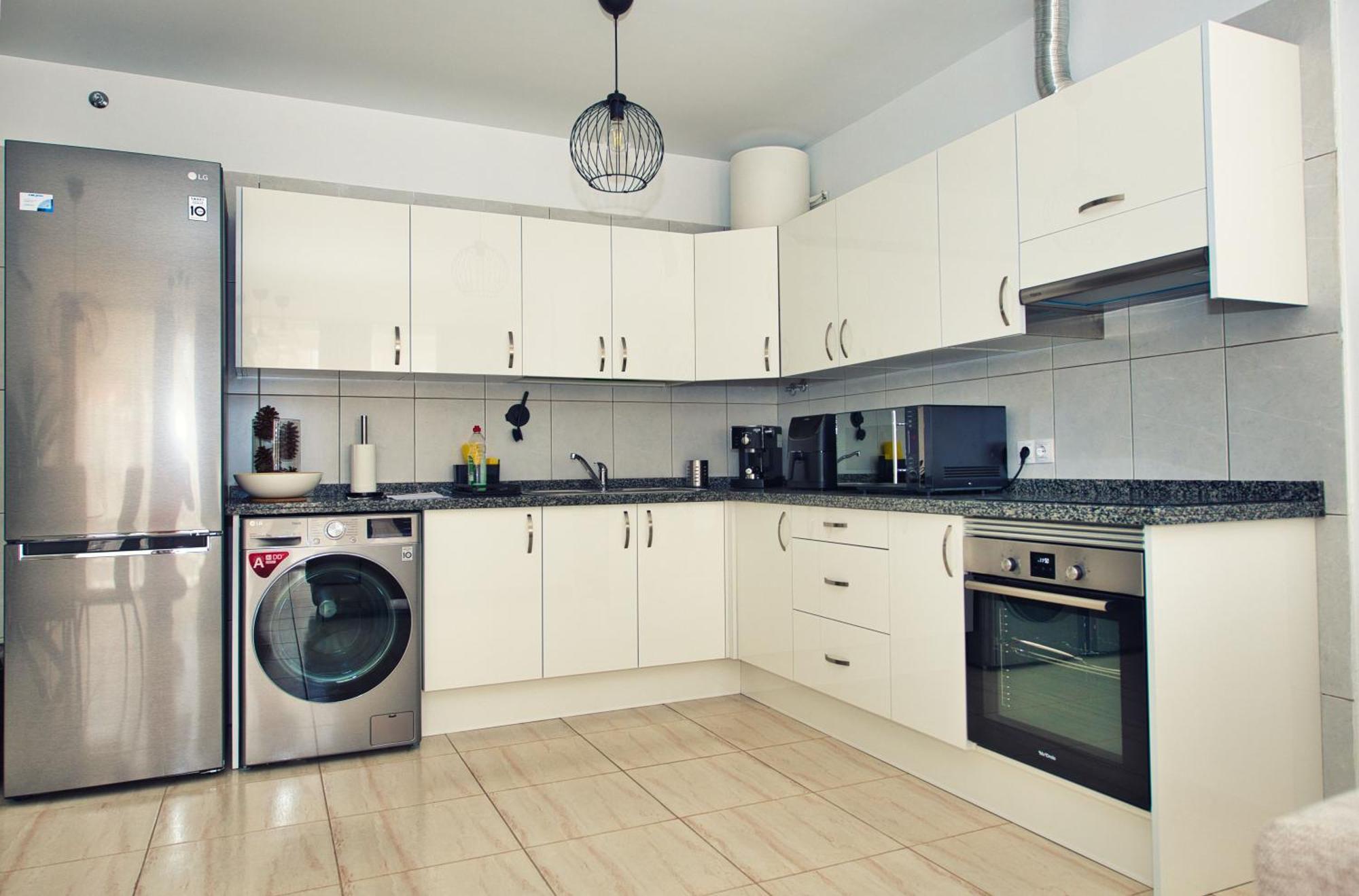 Apartament Ocean View Perfect Sunset Apartment, 4 137m2, Wifi & Bbq